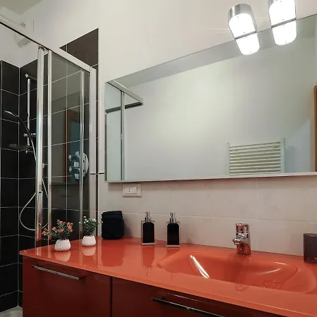 Emerald - Prestigious 5 Minutes By Car From Old Town Bolonya