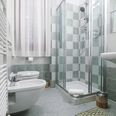 Emerald - Prestigious 5 Minutes By Car From Old Town Apartment *