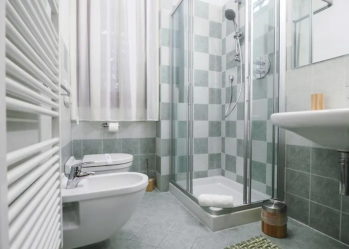 Emerald - Prestigious 5 Minutes By Car From Old Town شقة *