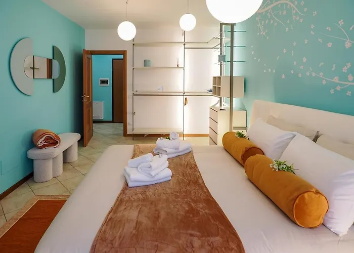 Emerald - Prestigious 5 Minutes By Car From Old Town