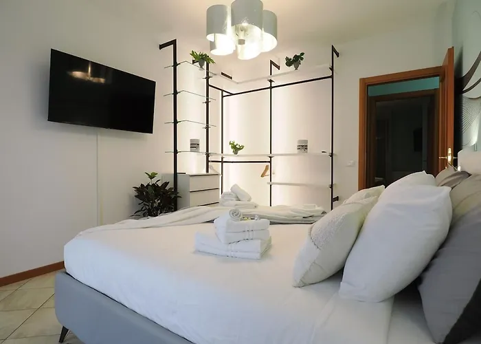 Emerald - Prestigious 5 Minutes By Car From Old Town Lägenhet Bologna