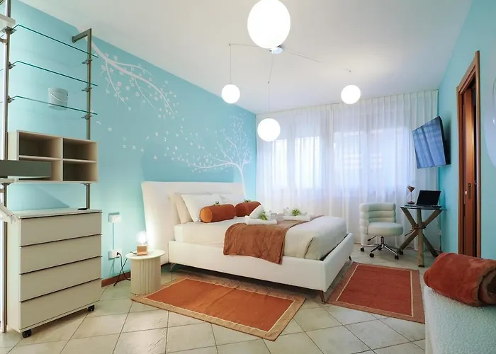 Emerald - Prestigious 5 Minutes By Car From Old Town *