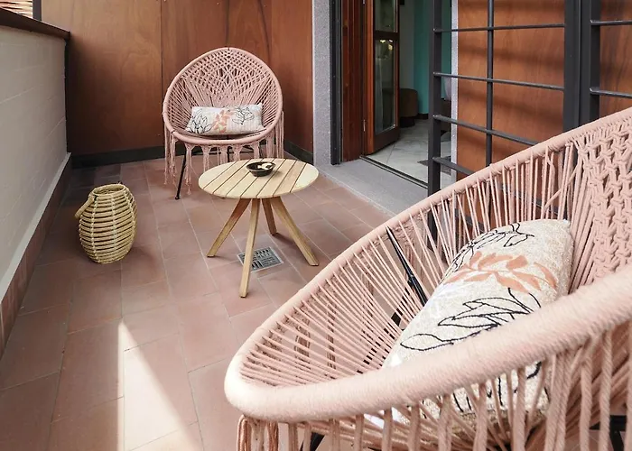 Emerald - Prestigious 5 Minutes By Car From Old Town شقة *