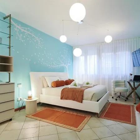 Emerald - Prestigious 5 Minutes By Car From Old Town *