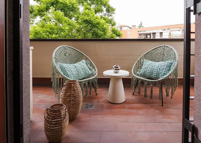 דירה Emerald - Prestigious 5 Minutes By Car From Old Town בולוניה