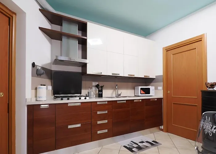 Emerald - Prestigious 5 Minutes By Car From Old Town * בולוניה