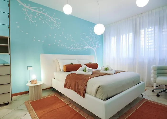 Emerald - Prestigious 5 Minutes By Car From Old Town דירה *