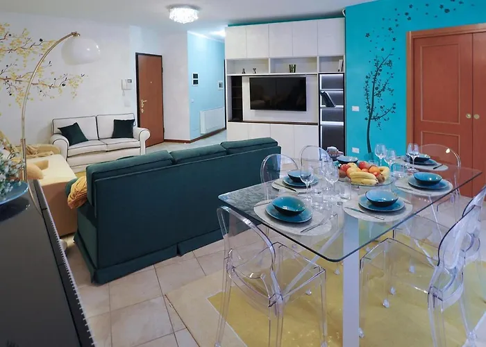 דירה Emerald - Prestigious 5 Minutes By Car From Old Town בולוניה